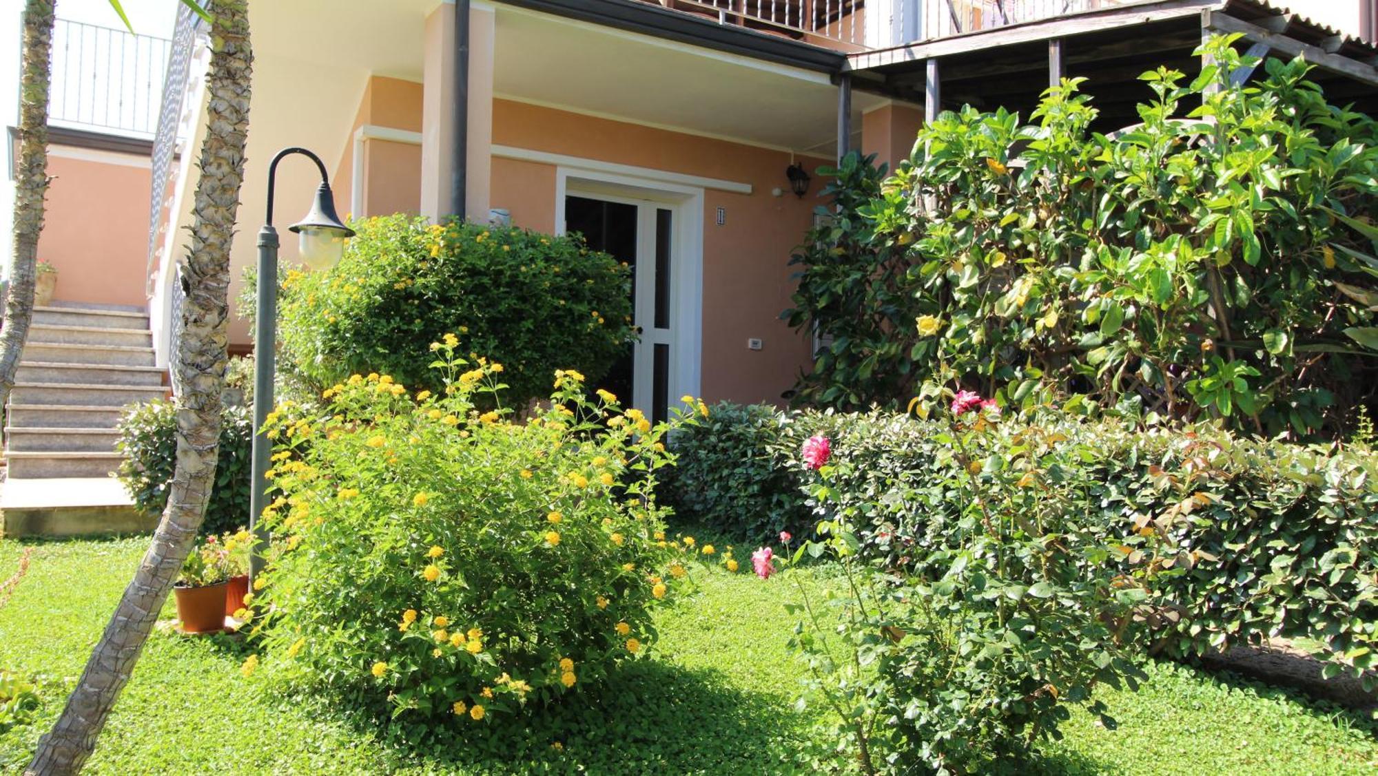 Casa Vacanze Giovanna Sant'Anna Arresi Eksteriør billede